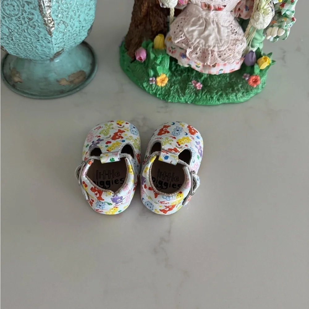 0-3 month Little Piggies leather Care Bear shoes